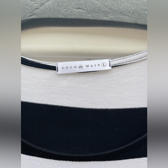 Sparkly Reindeer Tunic Shirt size Large NWOT - Picture 3 of 7